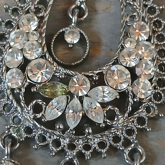Vtg Chandelier Dangle Rhinestone Crystal Statement Earrings - Picture 15 of 16